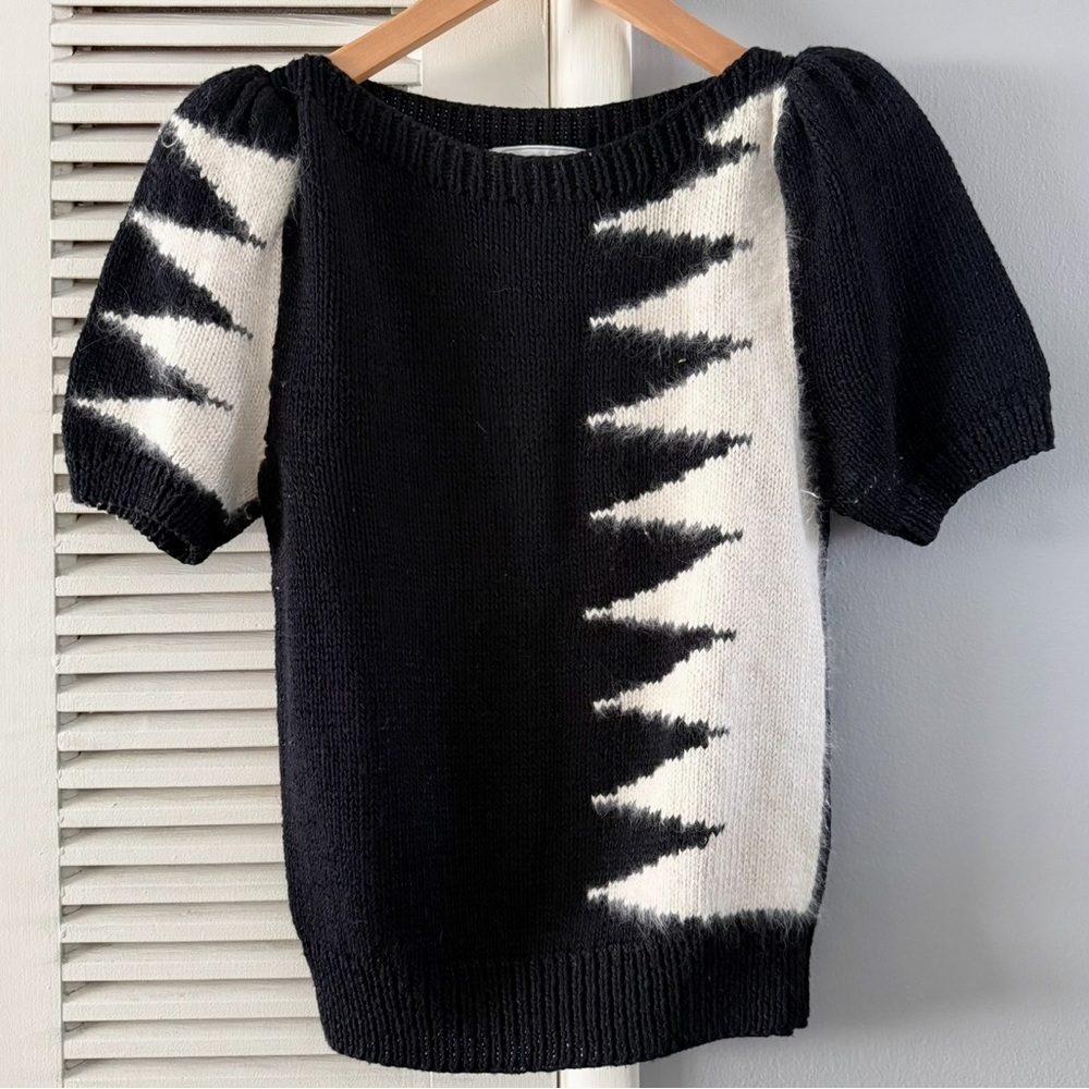 Vintage Nannell Hand Knitted angora rabbit hair/wool blend black white Sweater S - Picture 1 of 5